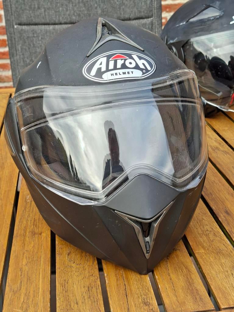 Motorhelm, Motoren, Ophalen