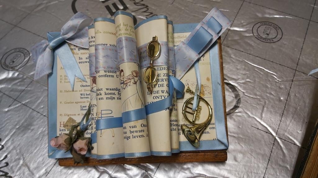 Twee opgemaakte kerkboeken, Antiek en Kunst, Ophalen
