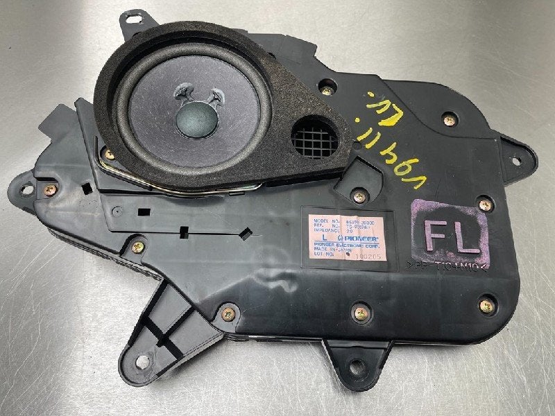SUBWOOFER Lexus GS (..S16) (01-1997/12-2004) (|8615030300|), Gebruikt, Lexus