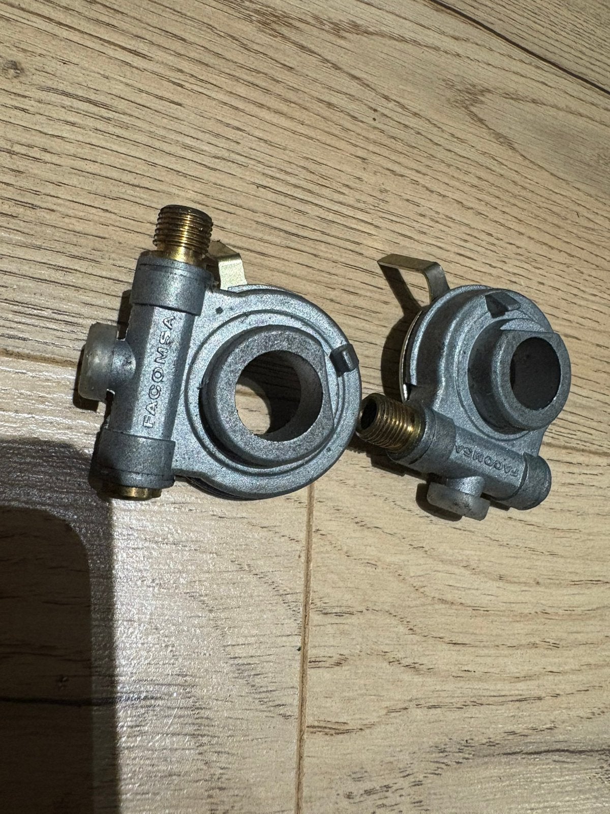 Peugeot 50 Speedake Ø15 mm aandrijfas voor snelheidsmeter, Ophalen of Verzenden, Zo goed als nieuw