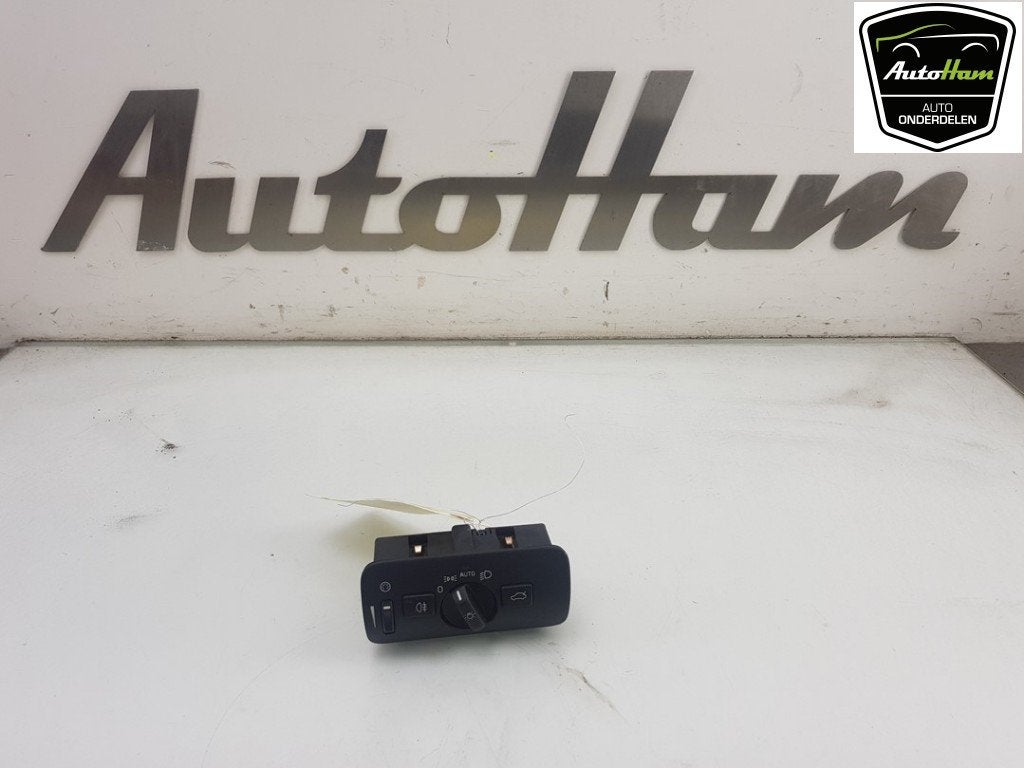 INTERRUPTEUR D'ECLAIRAGE Volvo V40 (MV) (01-2012/08-2019), Dhr. J. Ham, Administratie@autoham.nl, Nijkerkerstraat 27a 27a
3821 CD  AMERSFOORT, NL