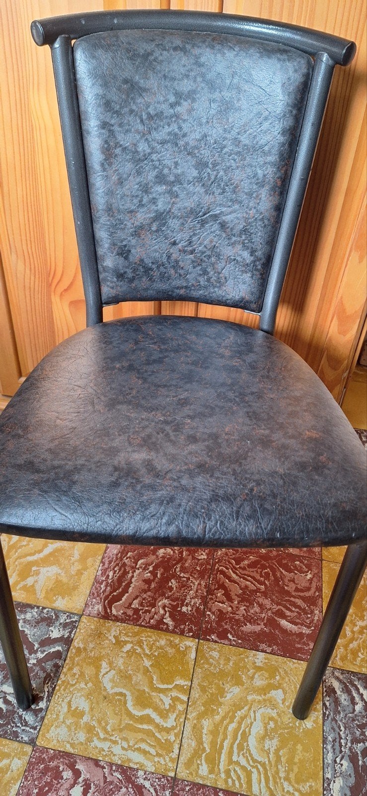4 keukenstoelen, Ophalen