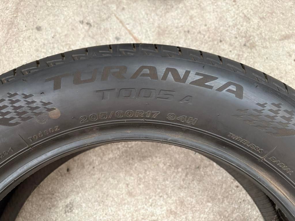 2pneus 205/60/17 94H neuf bridgestone turanza, Enlèvement, Pneu(s)
