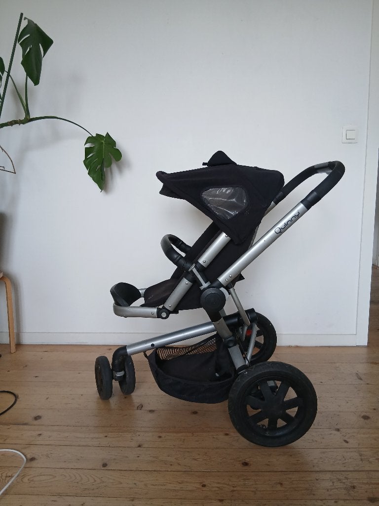 Poussette Quinny avec habillage pluie – Bon état, Enfants & Bébés, Poussettes & Combinaisons, Comme neuf, Poussette, Quinny, Enlèvement
