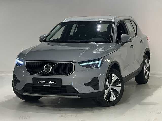 Volvo XC40 B3 Mild-hybride + LEDER/PDC VOOR EN ACHTER, Autos, Volvo, Argent ou Gris, Euro 6, Entreprise, 149 g/km