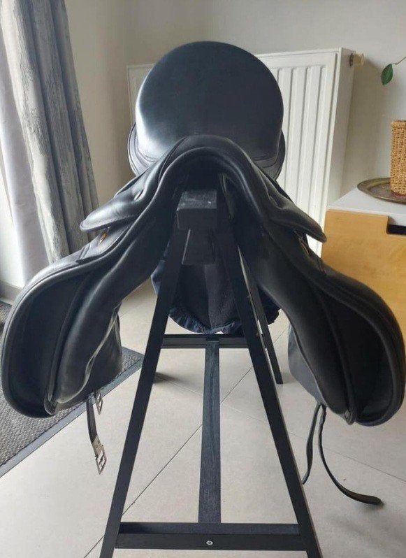 Veelzijdigheidszadel Prestige GP2, Animaux & Accessoires, Chevaux & Poneys | Selles, Enlèvement