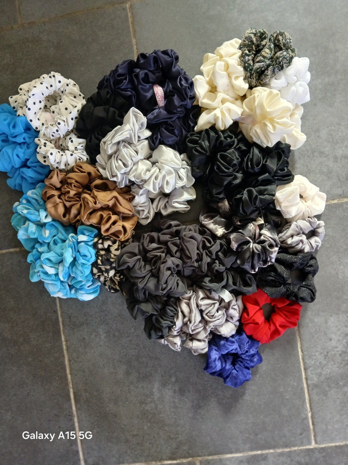 lot 88 chouchous, Handtassen en Accessoires, Broches, Ophalen of Verzenden, Nieuw