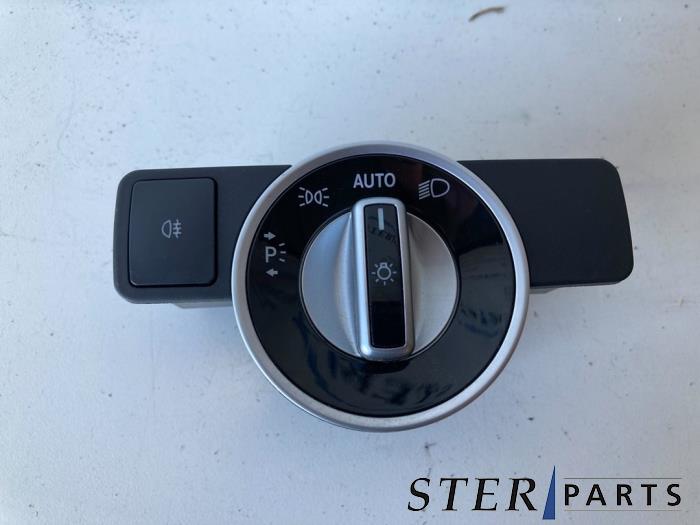 Licht Schakelaar van een Mercedes B-Klasse, Auto-onderdelen, Dashboard en Schakelaars, Mercedes-Benz, Gebruikt, 3 maanden garantie