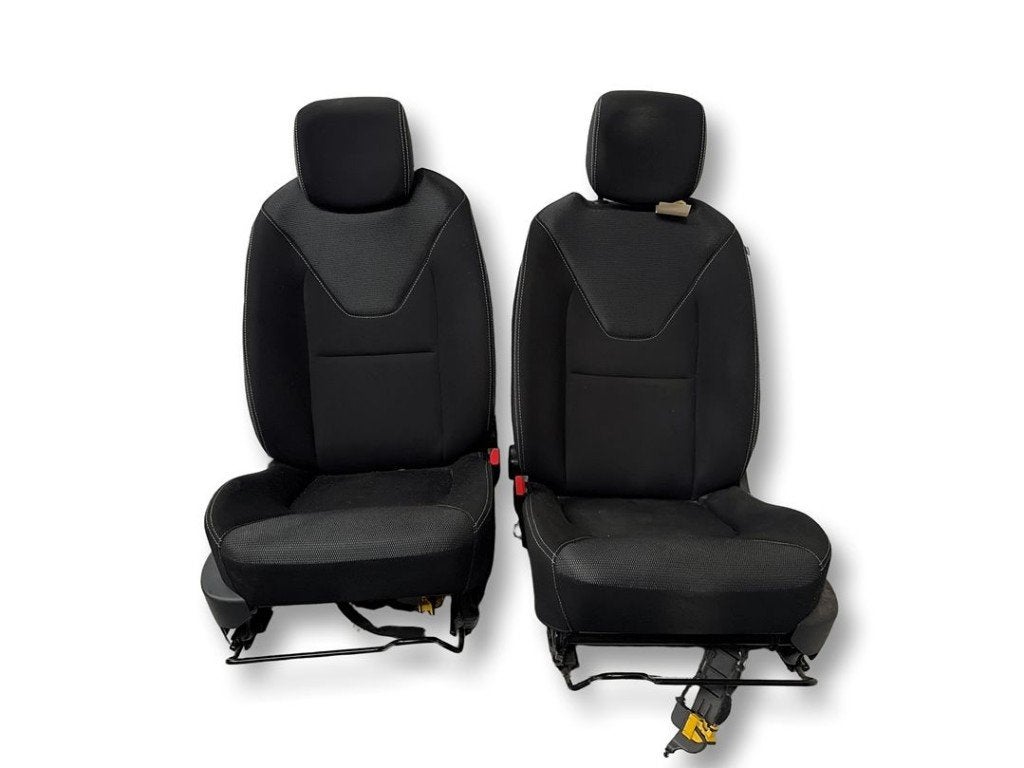 INTERIEUR Renault Clio IV (5R) (01-2012/08-2021), Auto-onderdelen, Gebruikt, Renault, Peter-Huppertz-Straße 5
51063  Köln, DE
