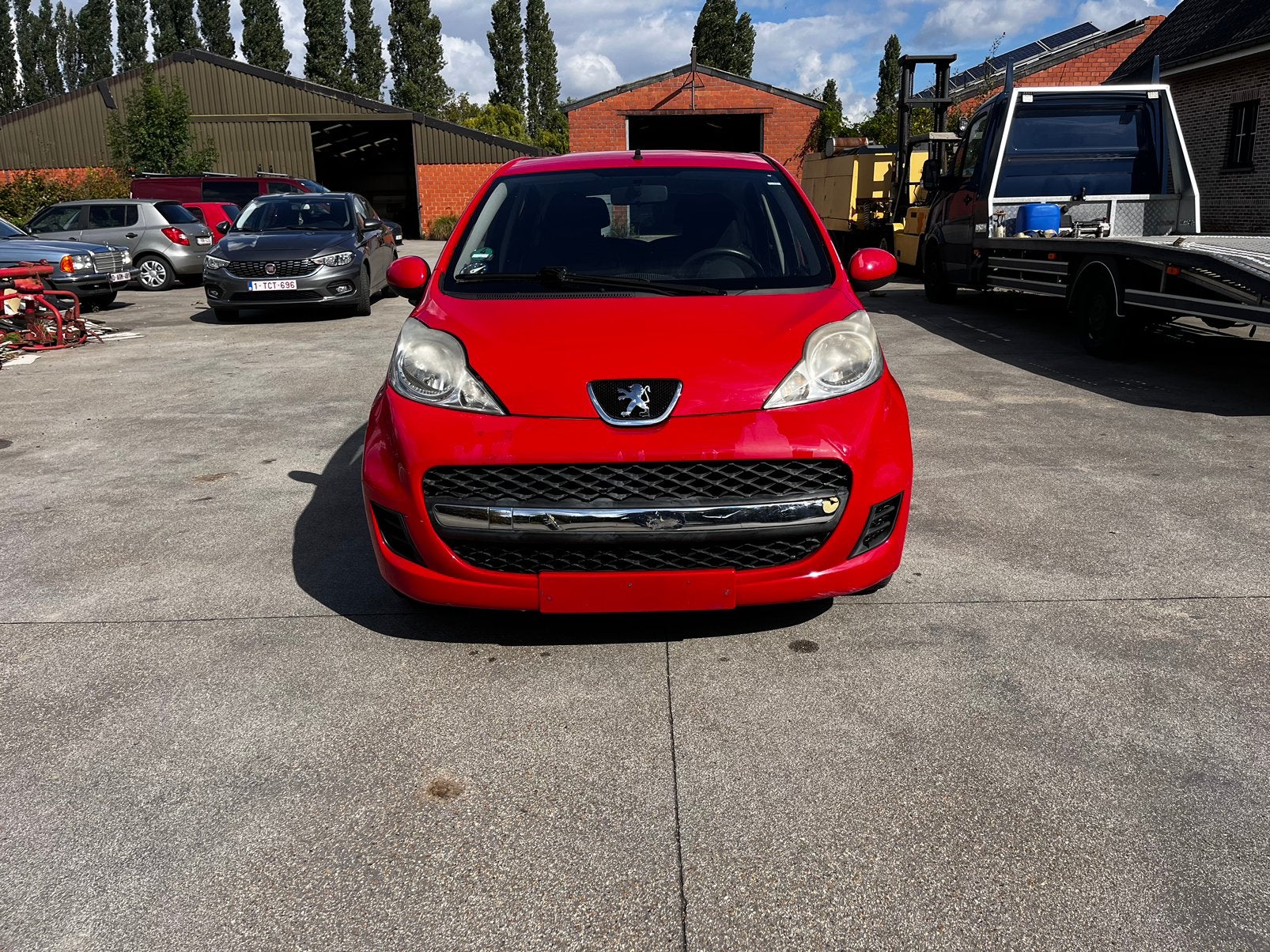 PEGO 107 BENZINE VAN 2010 MET 75000 km, Autos, Rouge, Euro 5, Achat, Entreprise