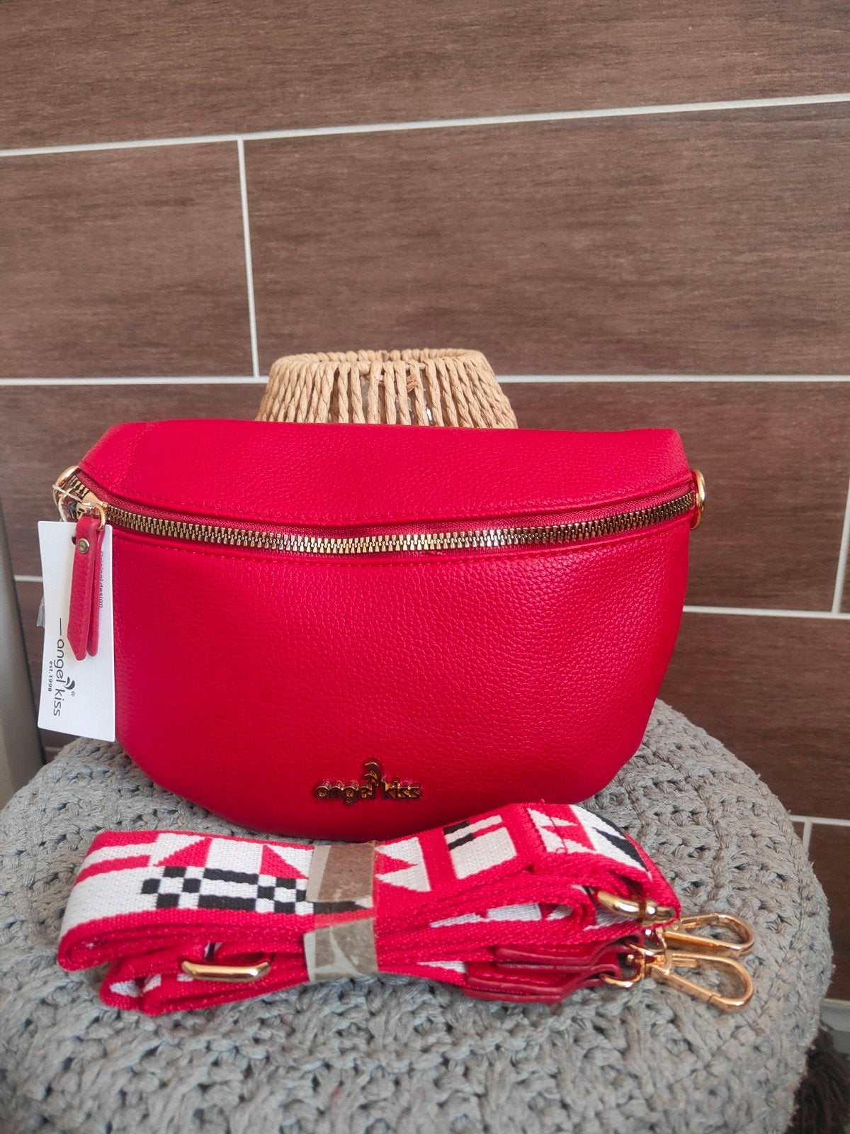 Rood heuptasje - Angel Kiss, Ophalen of Verzenden, Nieuw, Rood, Schoudertasje