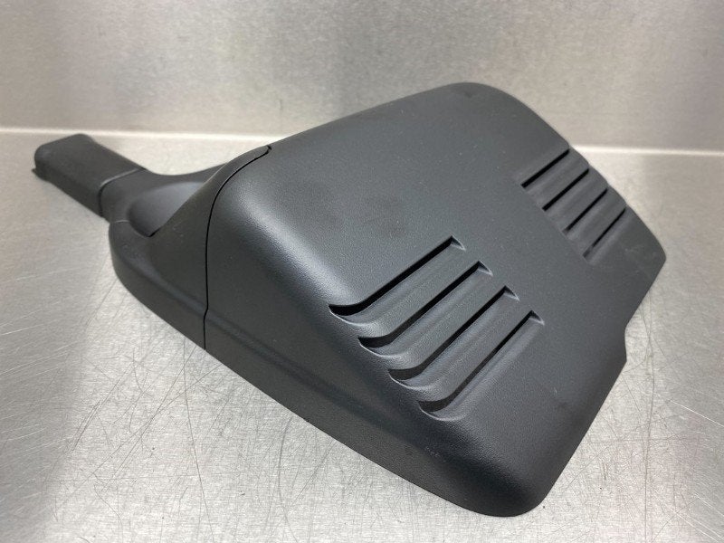 CACHE PLAQUE Nissan Qashqai (J11) (01-2013/-) (|PIOLAX|), Utilisé, Nissan