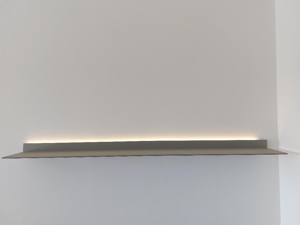 LED legplank, Huis en Inrichting, Woonaccessoires | Wandplanken en Boekenplanken, Ophalen, Gebruikt