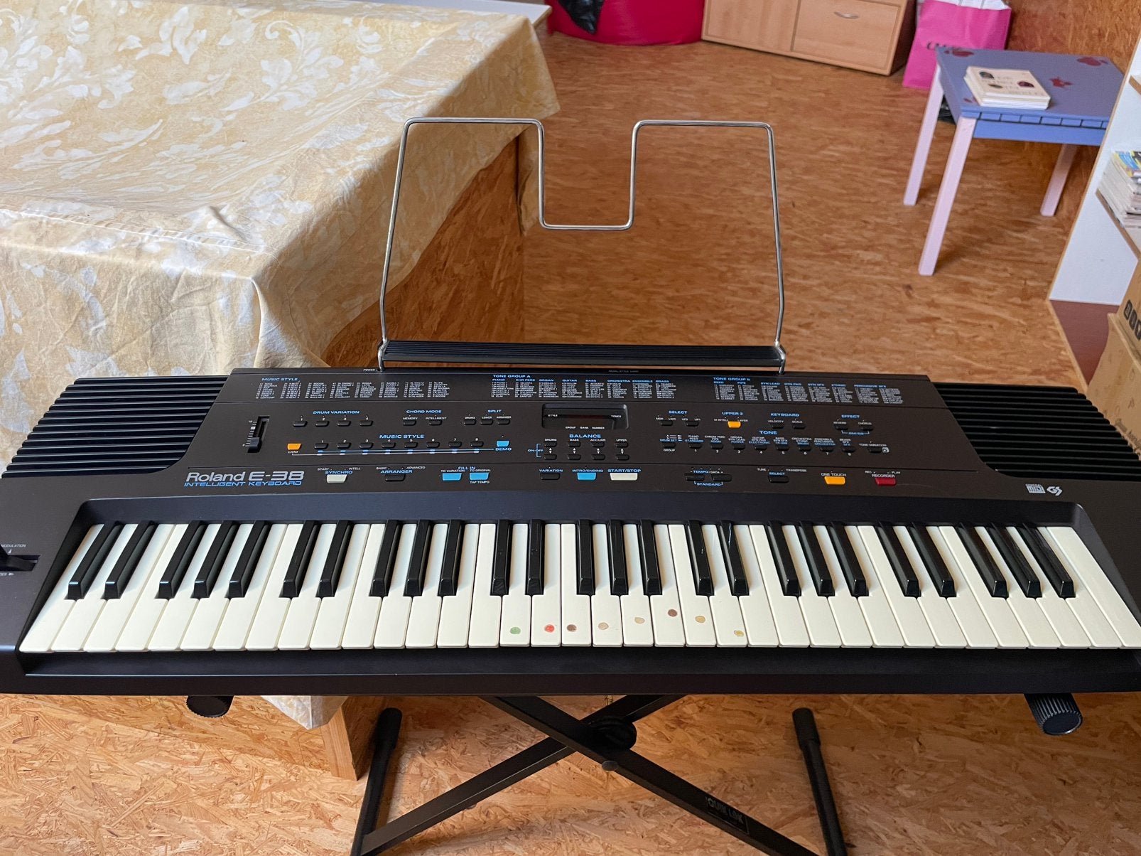 Roland E38 intelligent keyboard, Musique & Instruments, Claviers, Utilisé, 61 touches, Roland, Sensitif, Enlèvement