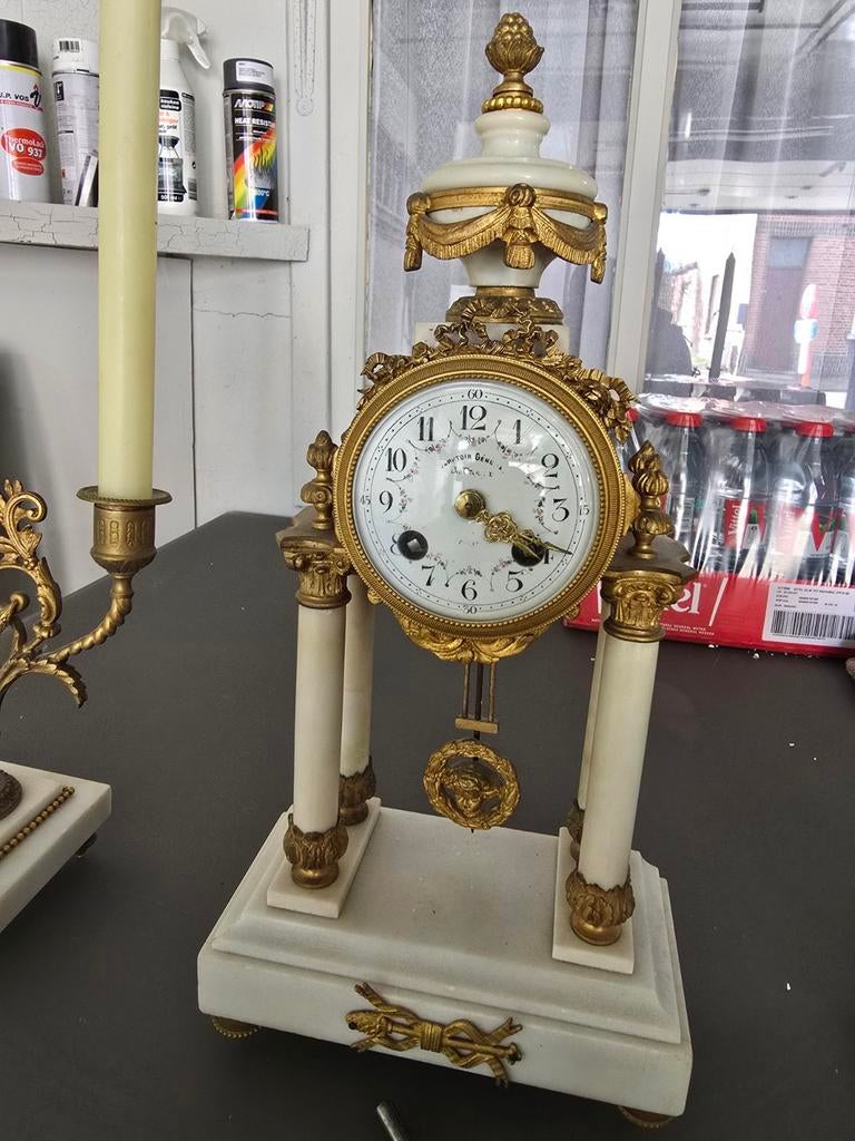 Schouwgarnituur circa 1800,Louis XI ,Marmeren voet /zuiltjes, Antiek en Kunst, Ophalen