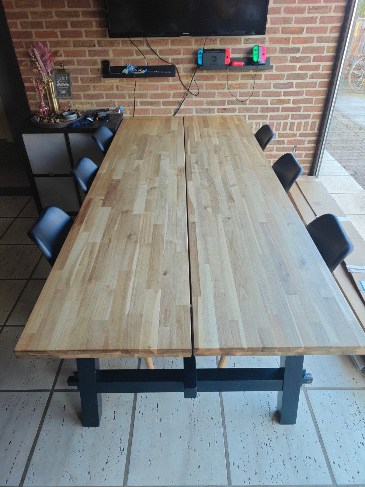 mooie tafel SKOGSTA ikea, Huis en Inrichting, Ophalen