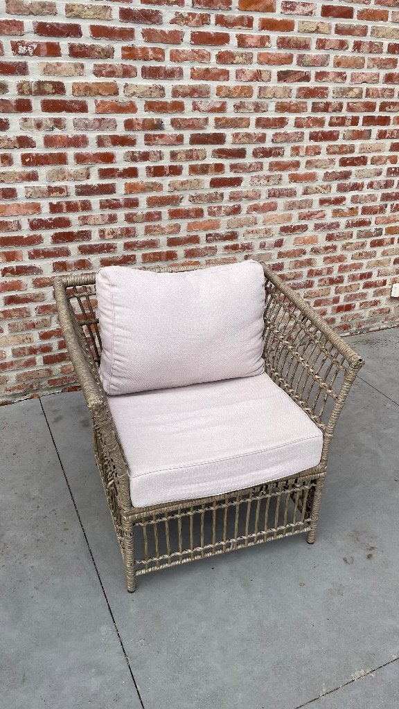 Leuke plastiek rieten Tuinstoel met afneembare hoes, Ophalen, Gebruikt, Plastic