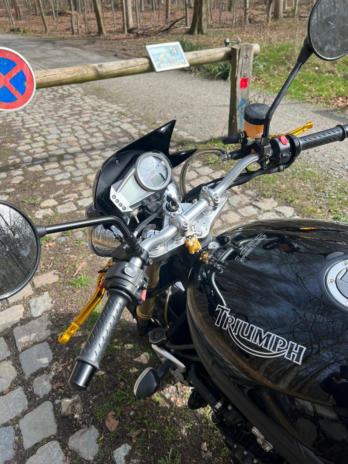 Troumph spped triple 1050, Motos, Particulier