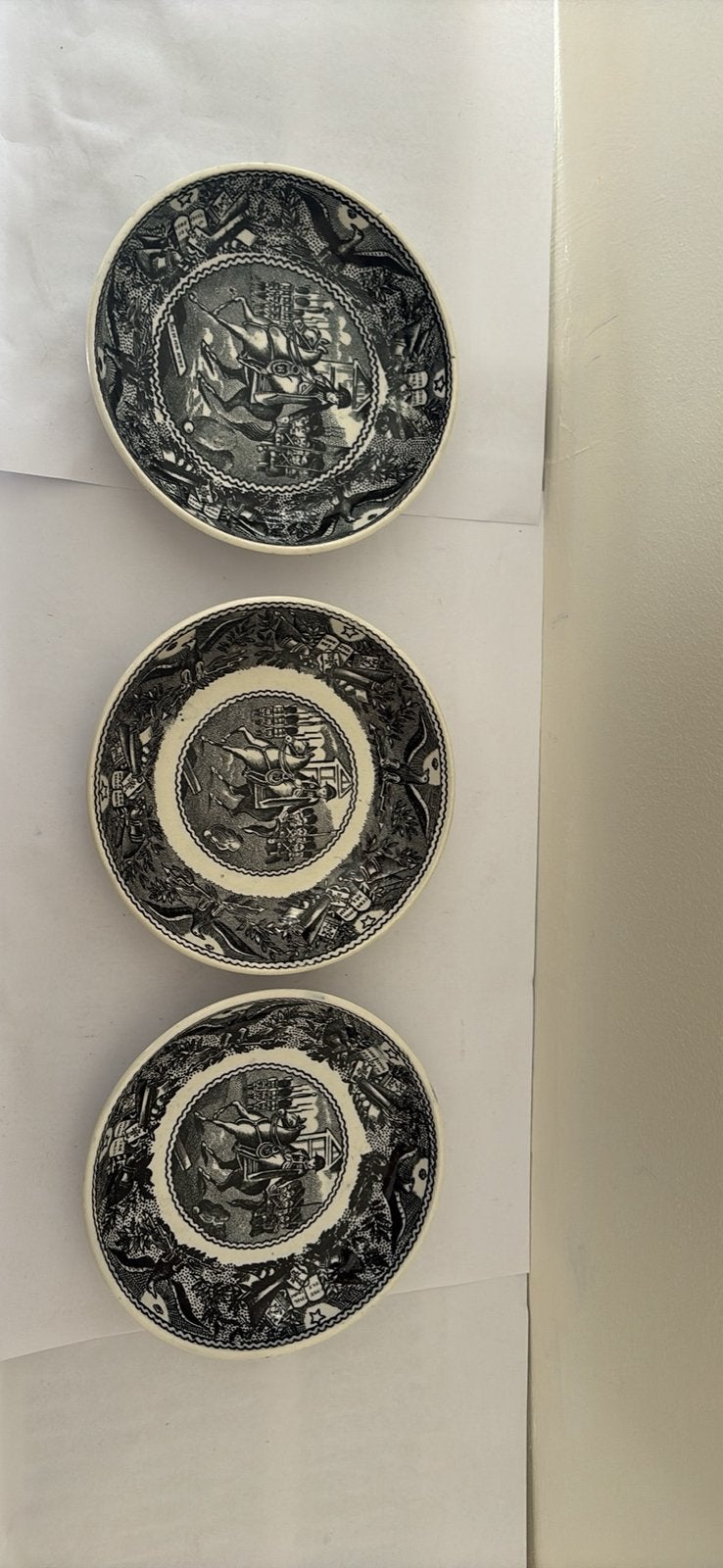 Lot de 3 soucoupes Napoléon – Faïencerie de Jemappes, Enlèvement ou Envoi