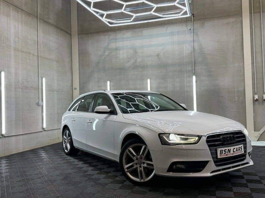 AUDI A4/XENON/LEER/TREKHAAK/EURO6, Auto's, A4, Wit, Leder, Bedrijf