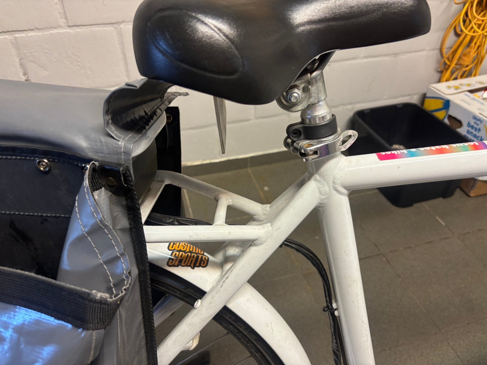Elektrische mannen fiets, Fietsen en Brommers, Elektrische fietsen, Zo goed als nieuw, 59 cm of meer, 50 km per accu of meer, Ophalen