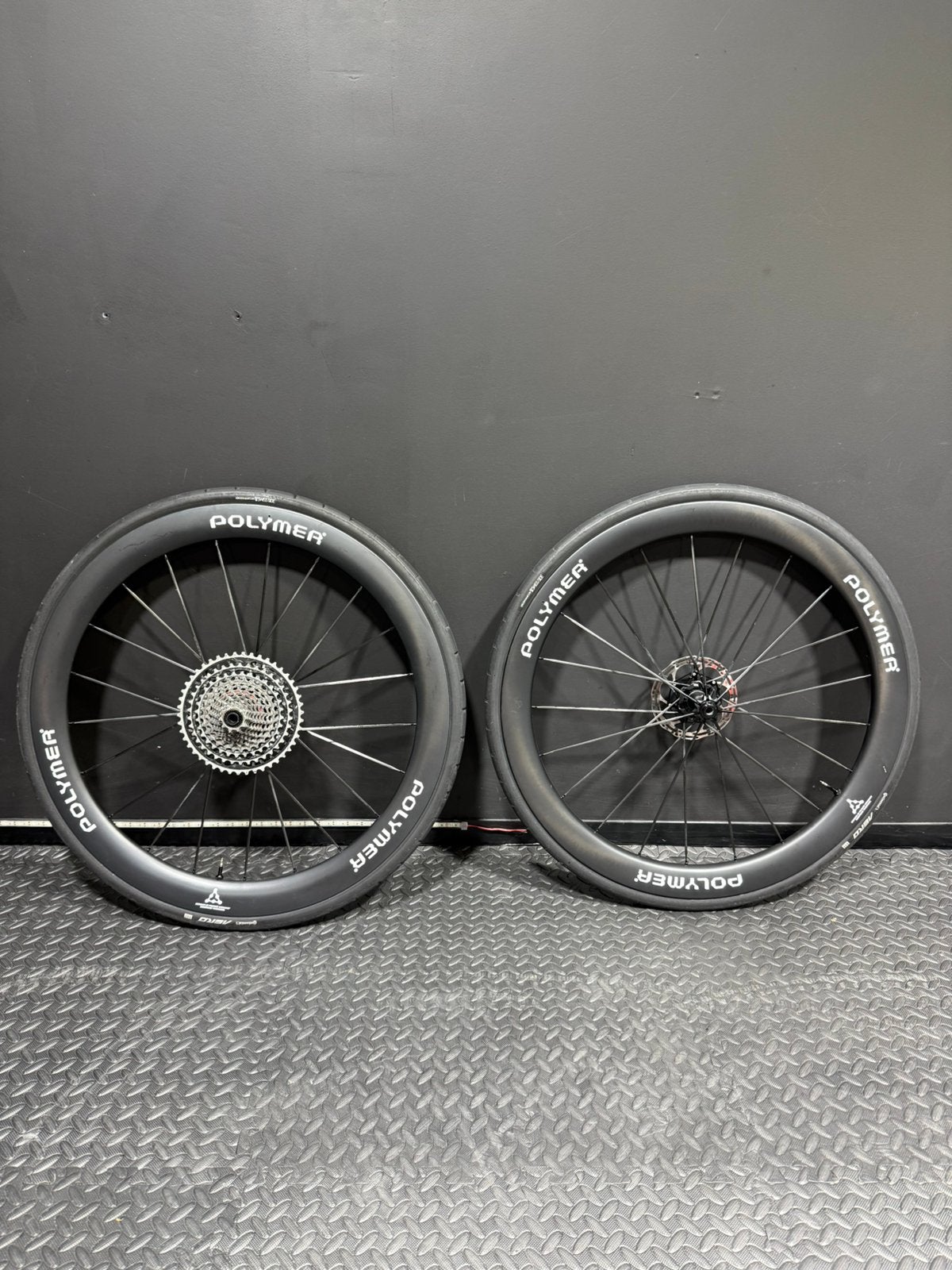 Polymer enhance 50:52, Fietsen en Brommers, Fietsonderdelen, Zo goed als nieuw, Racefiets, Carbon, Ophalen