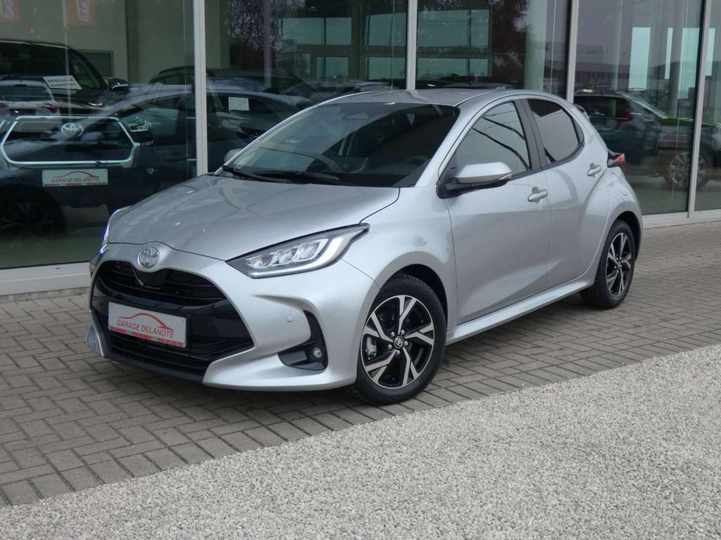 Toyota Yaris Hybrid ICONIC +Parkeersensoren V&A +GROOT SCHER, Auto's, 91 g/km, Stof, Zwart, 1165 kg