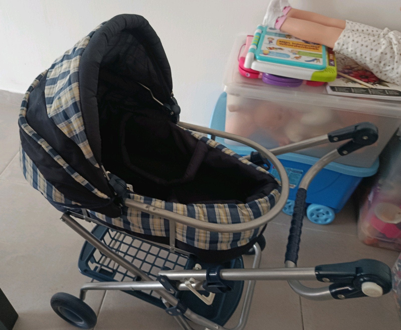Poppen buggy, Ophalen