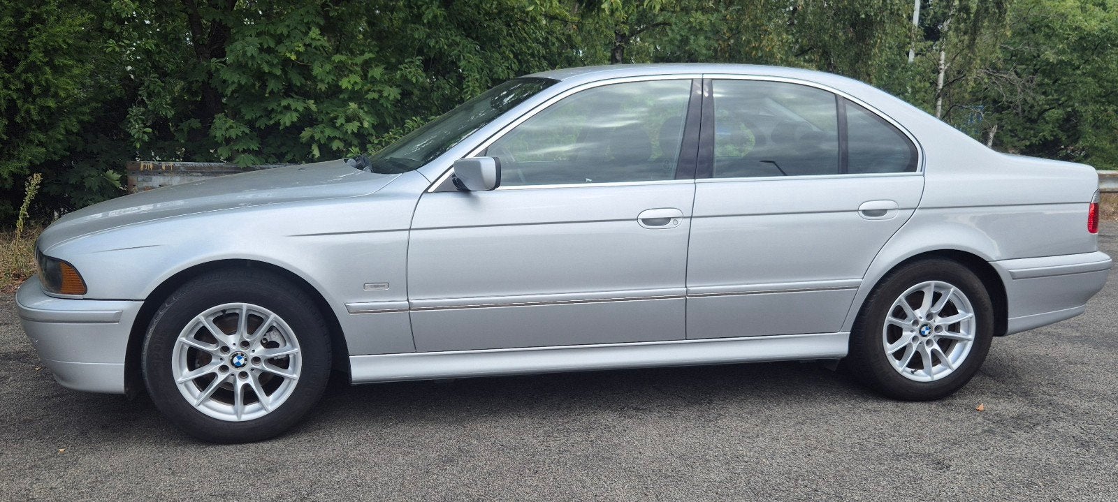 Bmw 520d  e39, Autos, Cuir, Argent ou Gris, Boîte manuelle, Noir