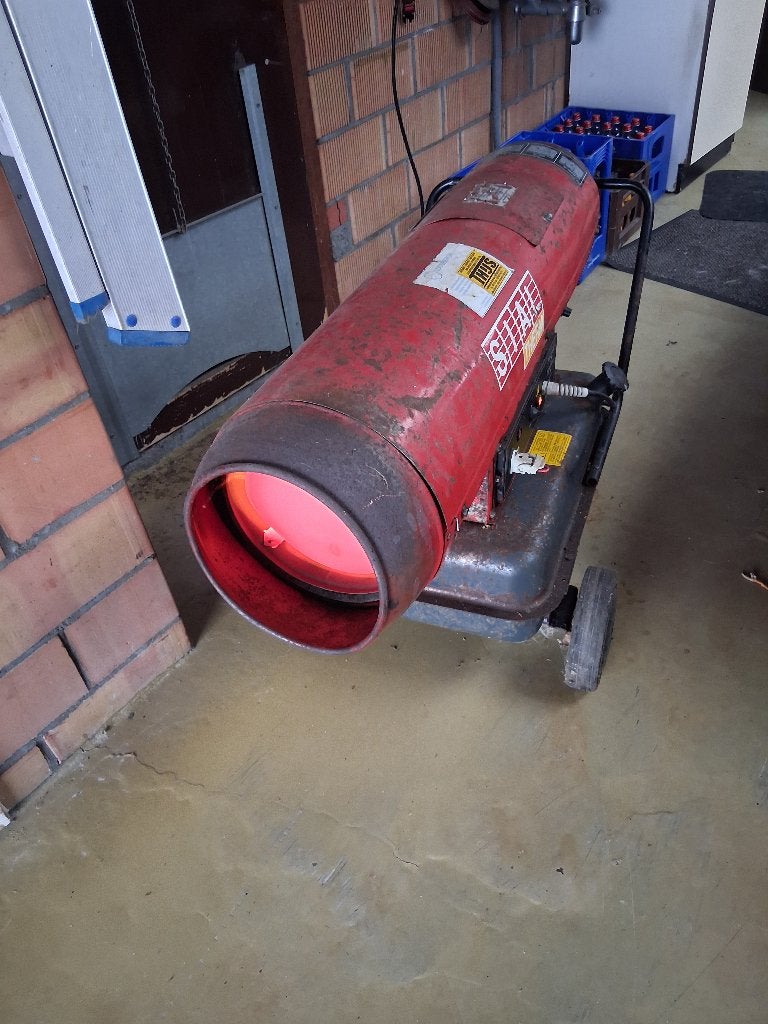 WARMELUCHT GENERATOR   SIAL OP DIESEL, Doe-het-zelf en Bouw, Ophalen, Gebruikt, 10 tot 30 kVA, Dieselolie