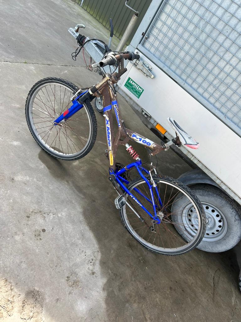 Ouder fietsen opkopen in een lot, Enlèvement, Utilisé