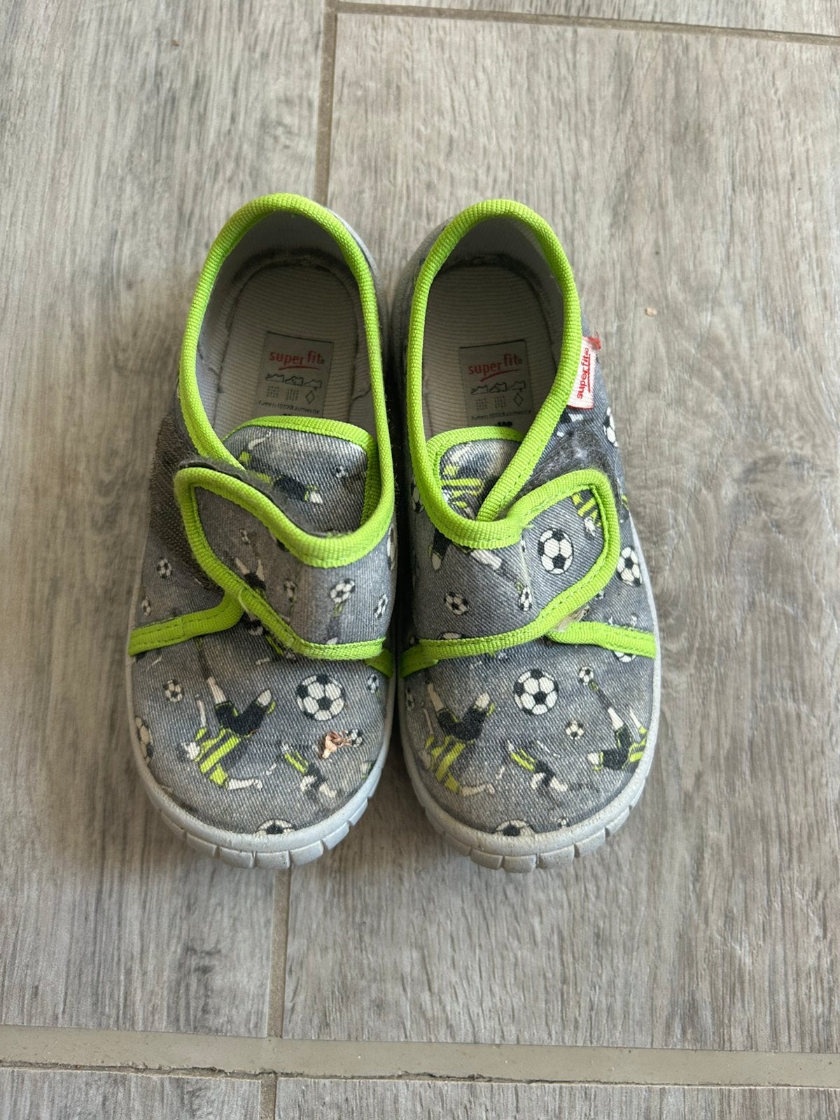 Pantouffles enfant (Superfit), Kinderen en Baby's, Babykleding | Schoentjes en Sokjes, Ophalen of Verzenden, Zo goed als nieuw