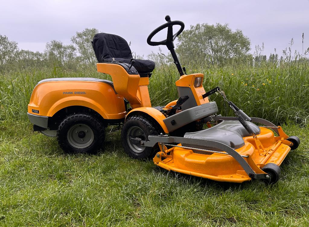 Stiga Park Diesel Zitmaaier te koop., Ophalen, Zo goed als nieuw, Stiga Park, Versnellingen