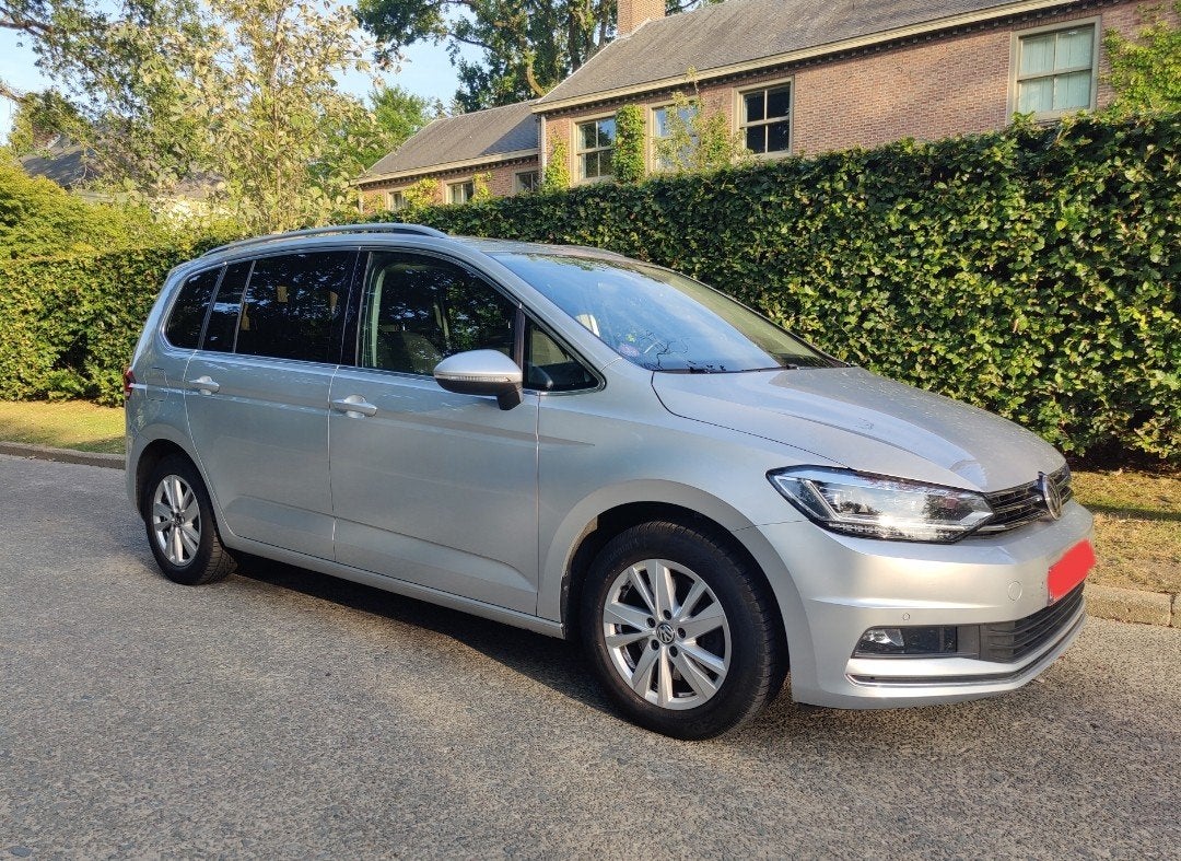 VW Touran highline 1.5TSI DSG 7 places Family + Pano 2020, 1498 cc, 4 cilinders, 7 zetels, 5 deurs