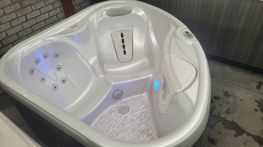 Hotspot jacuzzi, Tuin en Terras, Ophalen of Verzenden, Zo goed als nieuw, Verlichting