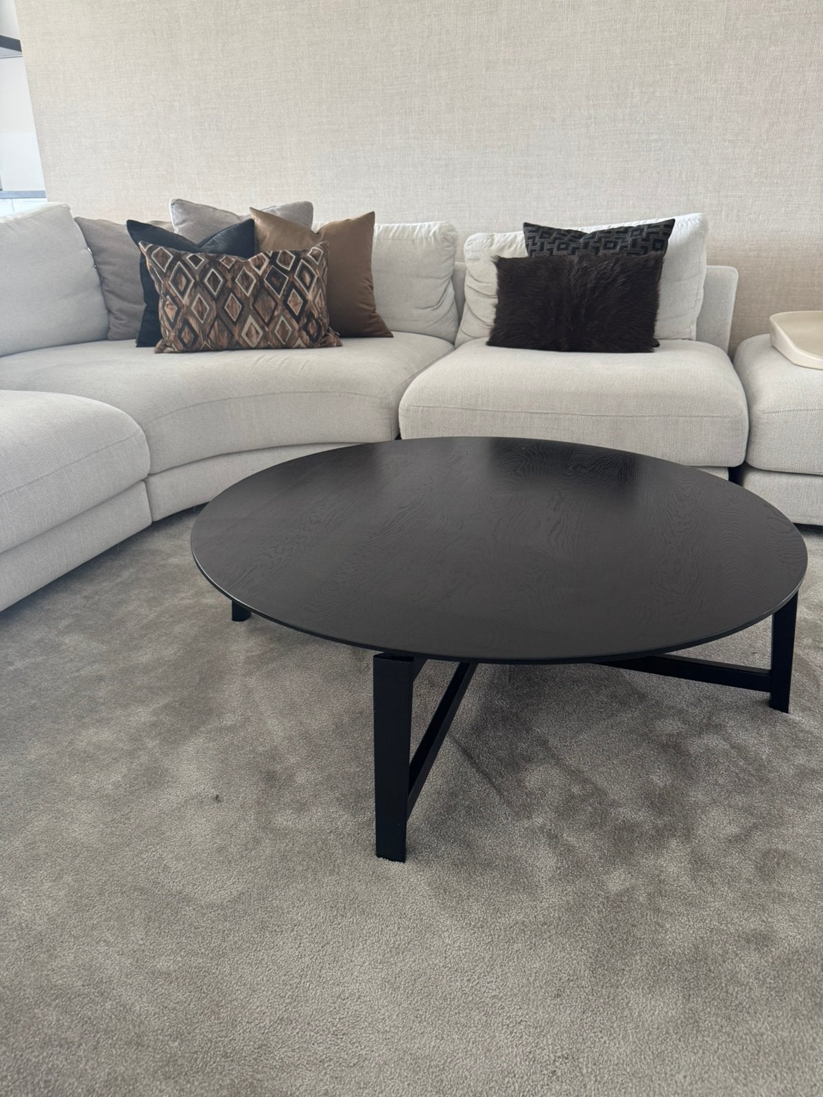 Eiken salontafel van Passe partout, Huis en Inrichting, Ophalen, Gebruikt, Rond, 5 – 50