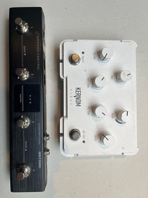 Kernom Ridge + Hotone midicontroler, Ophalen of Verzenden, Zo goed als nieuw, Distortion, Overdrive of Fuzz