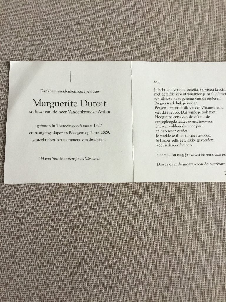 M.Dutoit +Bissegem membre du St.Maartensfonds Oostfronter, Collections, Enlèvement ou Envoi, Image pieuse