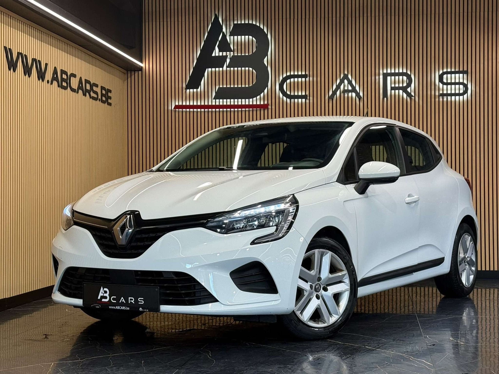 Renault Clio 1.0I SPORT * GARANTIE 12 MOIS * (bj 2021), Auto's, Stof, Gebruikt, Euro 6, Wit