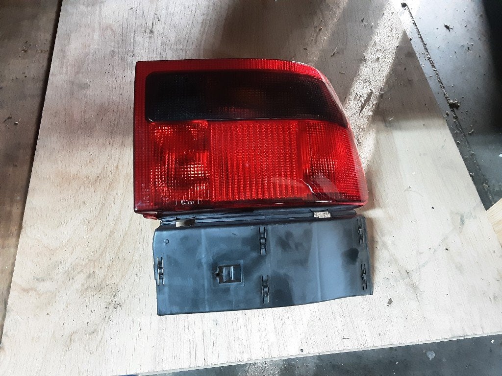 FEU ARRIÈRE DROIT Citroën ZX (01-1991/06-1997) (084523), Citroën, Mevr. I. Hauben, Utilisé, Rue de l'Espoir 34 34
4030  GRIVEGNÉE, BE