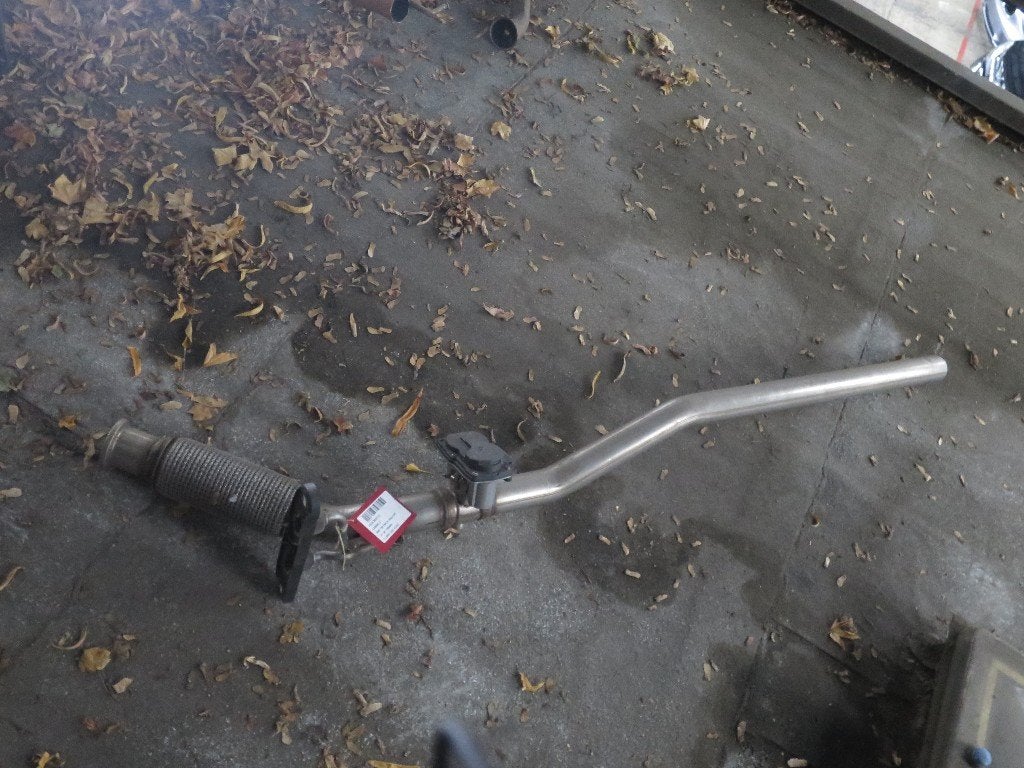 ÉCHAPPEMENT AVANT PIPE Volkswagen Beetle (16AE), Volkswagen, Volkswagen AG, Utilisé, Kundenbetreuung@volkswagen.de