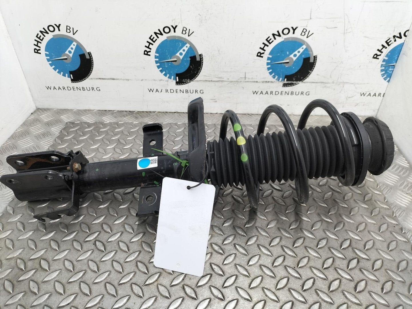 RENAULT CLIO MK5 B7 TECHNO VEERPOOT / SCHOKBREKER LV 2024, Enlèvement ou Envoi, Utilisé, ARN reconnu