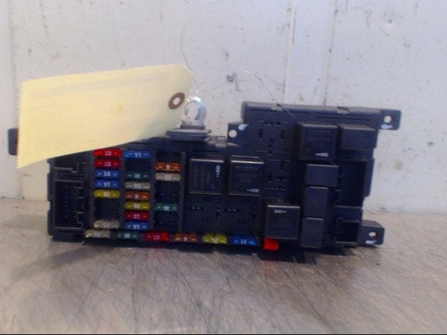 BOITIER FUSIBLES S60 I (RS / HV) (|9452993|518322110|), Autos : Pièces & Accessoires, Électronique & Câbles, Volvo, Utilisé