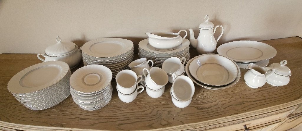 eetservies en koffieservies porselein merk Bavaria, Huis en Inrichting, Keuken | Servies, Ophalen, Zo goed als nieuw, Porselein