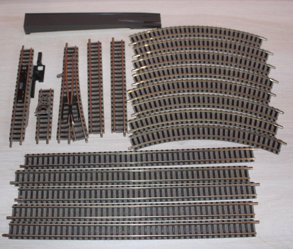 Lot 18 rails et 1 aiguillage Fleischmann comme neufs N 1/160, Enlèvement ou Envoi, Comme neuf, Rails, Fleischmann