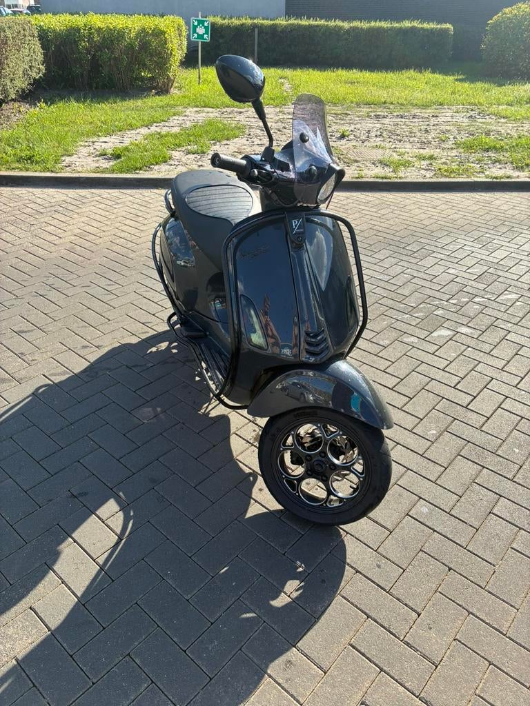 Vespa sprint 80 cc, Ophalen, Zo goed als nieuw