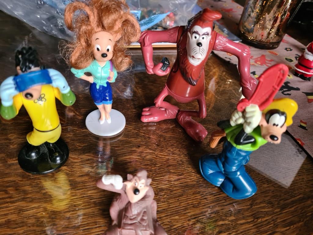 Dingo et Max, Collections
