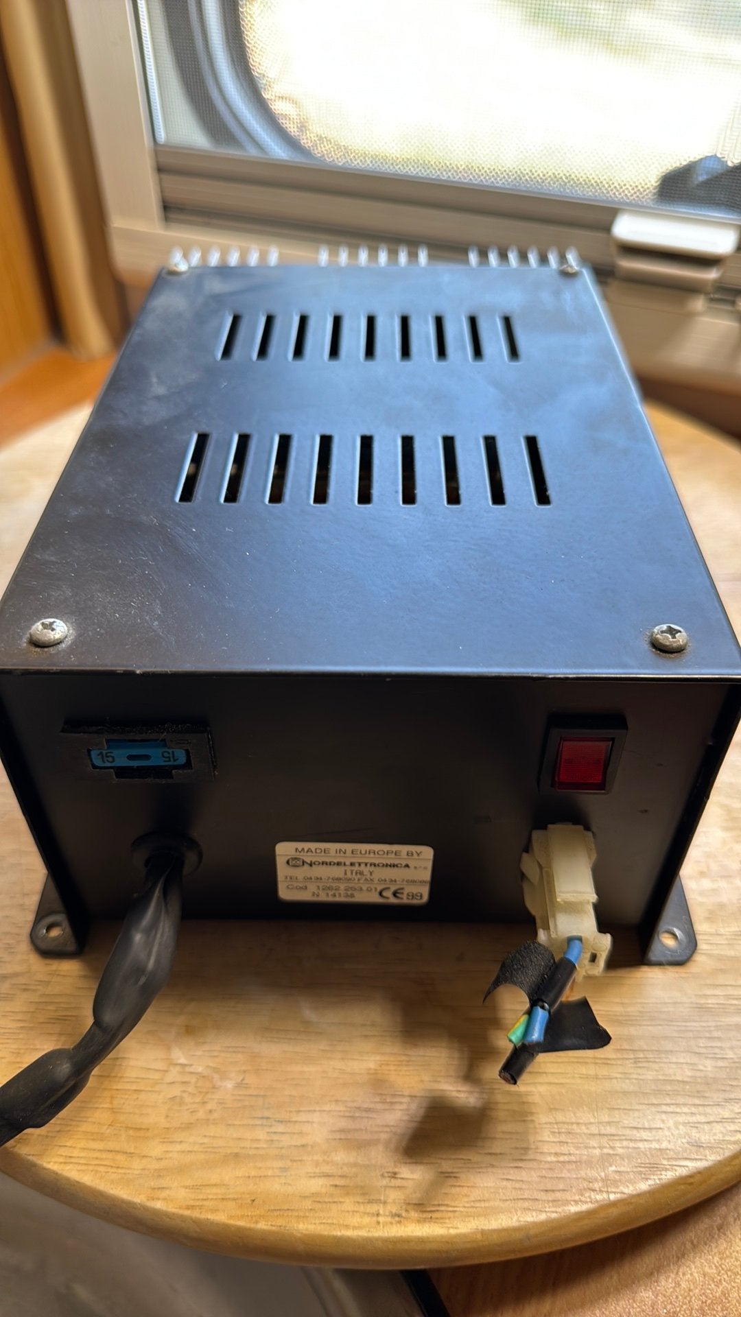 Nordelettronica - batterij lader camper, Enlèvement, Utilisé