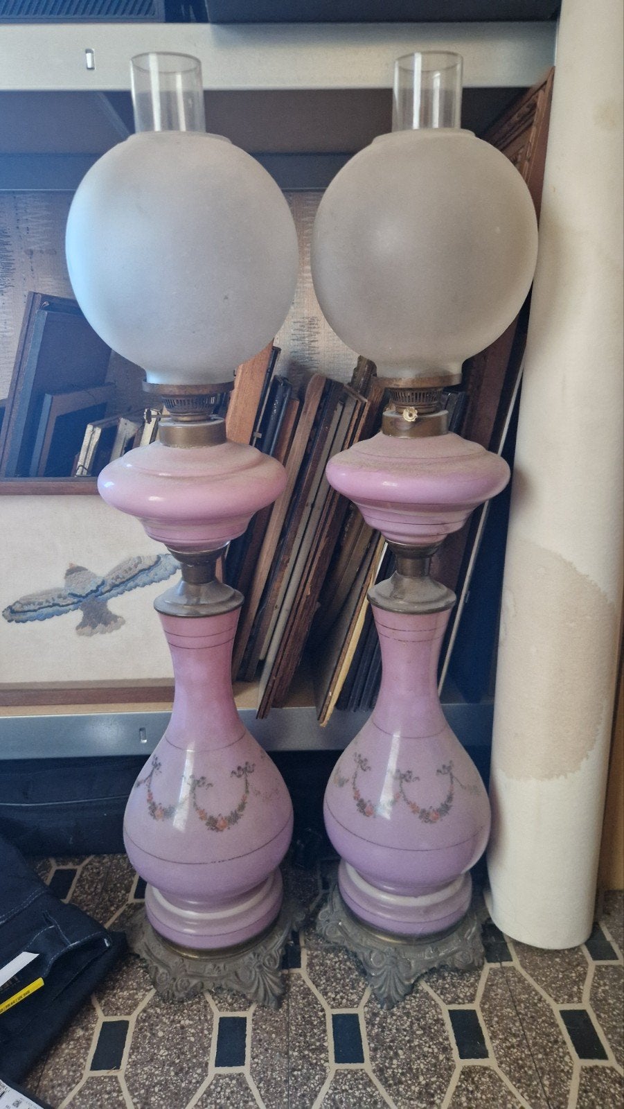 Set antieke roze opaline olielampen in zeer mooie staat., Antiek en Kunst, Ophalen