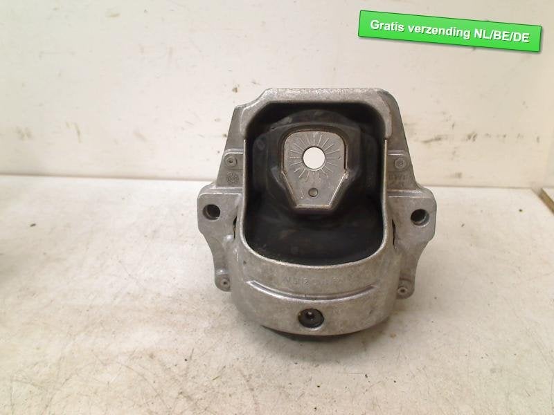 SUPPORT MOTEUR GAUCHE Audi A4 (B8) (8R0199381G), Auto-Union-Straße  1,
85057  Ingolstadt, DE, Info@audi.de, Audi, Utilisé
